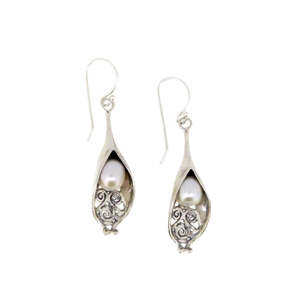 Tear drop shape and Freshwater Pearl Earrings E10914