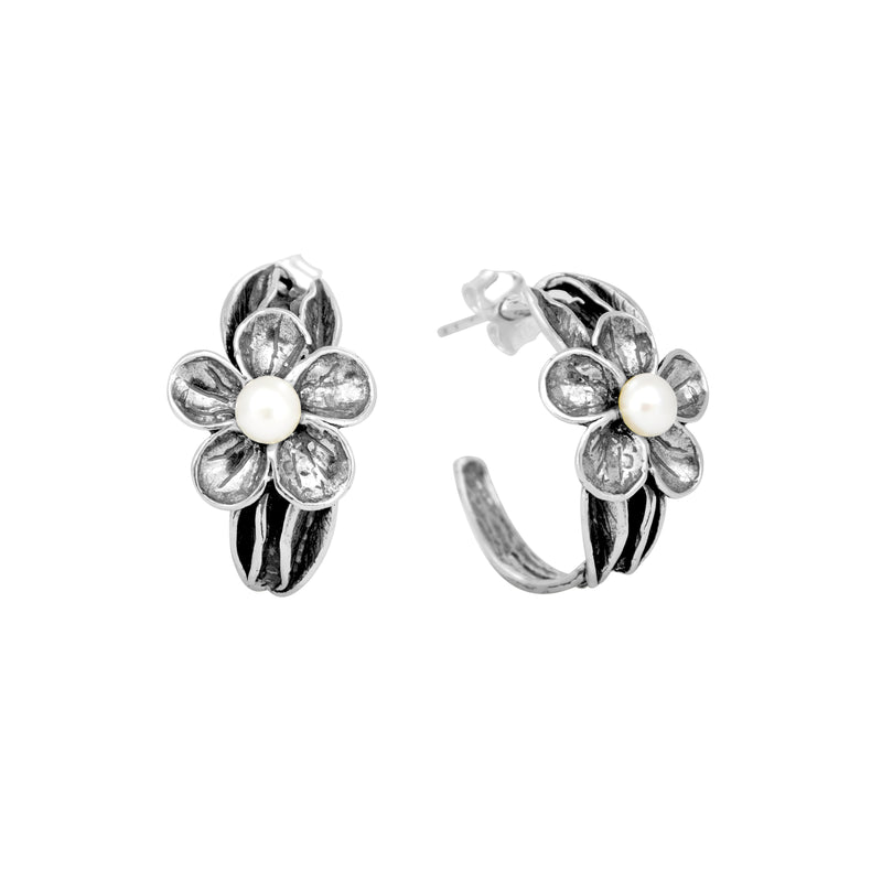 Flowery Pearl Hoop Earrings E6908